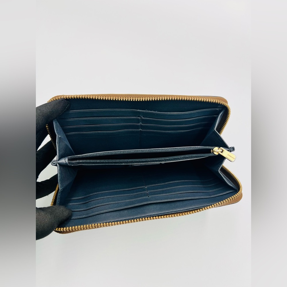 Coach Accordion Zip Wallet - Picture 3 of 7